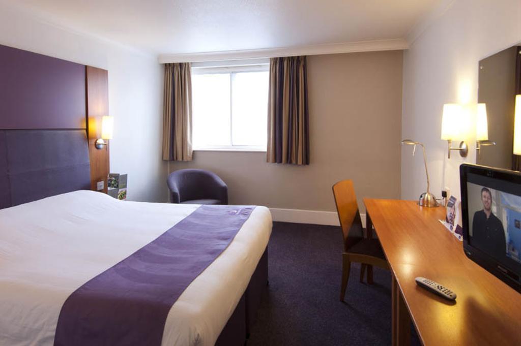 Premier Inn Plymouth City Centre - Sutton Harbour Værelse billede
